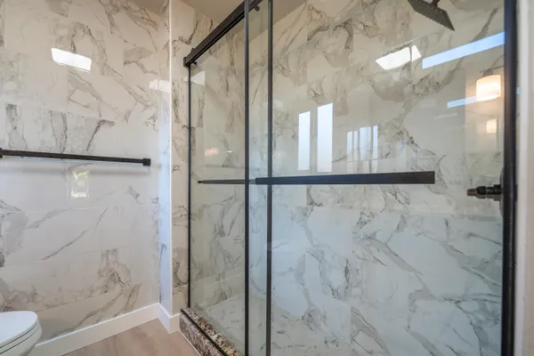 $599,990 | 19767 Paso Robles Avenue, Redding, CA 96003