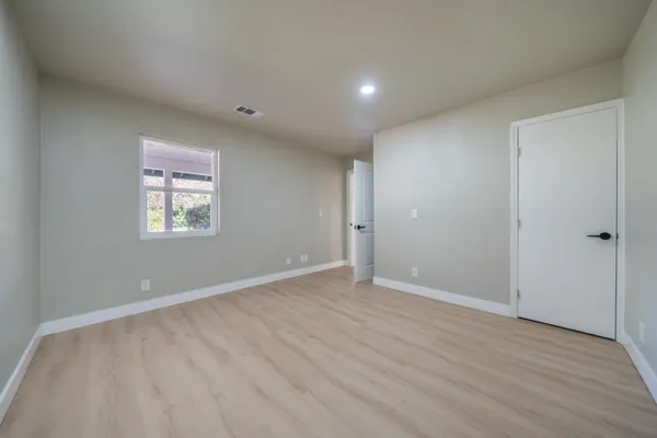 $599,990 | 19767 Paso Robles Avenue, Redding, CA 96003