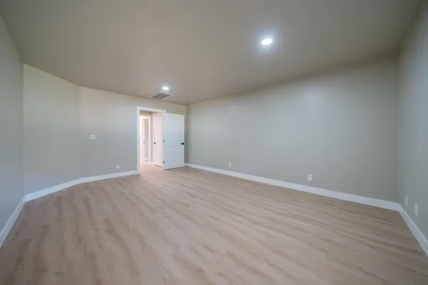 $599,990 | 19767 Paso Robles Avenue, Redding, CA 96003