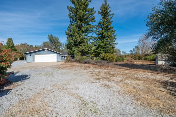 $599,990 | 19767 Paso Robles Avenue, Redding, CA 96003
