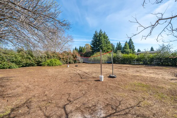 $599,990 | 19767 Paso Robles Avenue, Redding, CA 96003