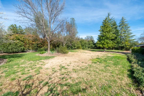 $599,990 | 19767 Paso Robles Avenue, Redding, CA 96003