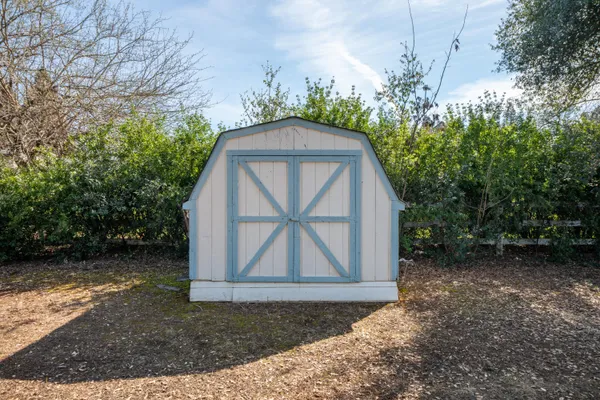 $599,990 | 19767 Paso Robles Avenue, Redding, CA 96003