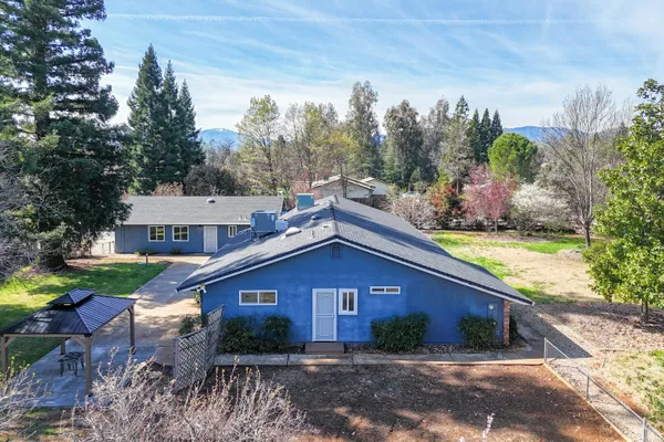 $599,990 | 19767 Paso Robles Avenue, Redding, CA 96003