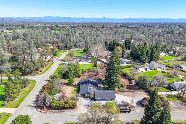 $599,990 | 19767 Paso Robles Avenue, Redding, CA 96003