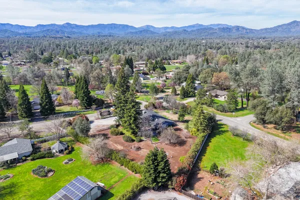 $599,990 | 19767 Paso Robles Avenue, Redding, CA 96003
