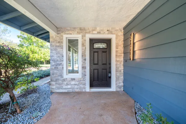$599,990 | 19767 Paso Robles Avenue, Redding, CA 96003