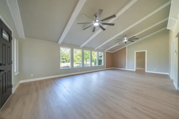 $599,990 | 19767 Paso Robles Avenue, Redding, CA 96003