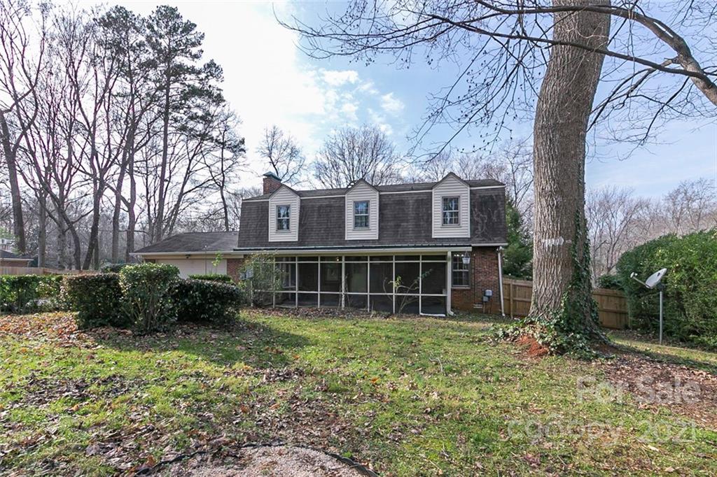 7210 Leesburg Road Charlotte, NC 28215 - Photo 7 of 18 Gallery Image 7