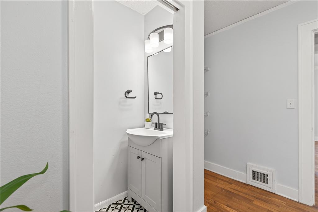 7005 Raytown Road Raytown, MO 64133 - Photo 12 of 25