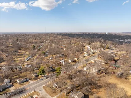 $220,000 | 7005 Raytown Road, Raytown, MO 64133