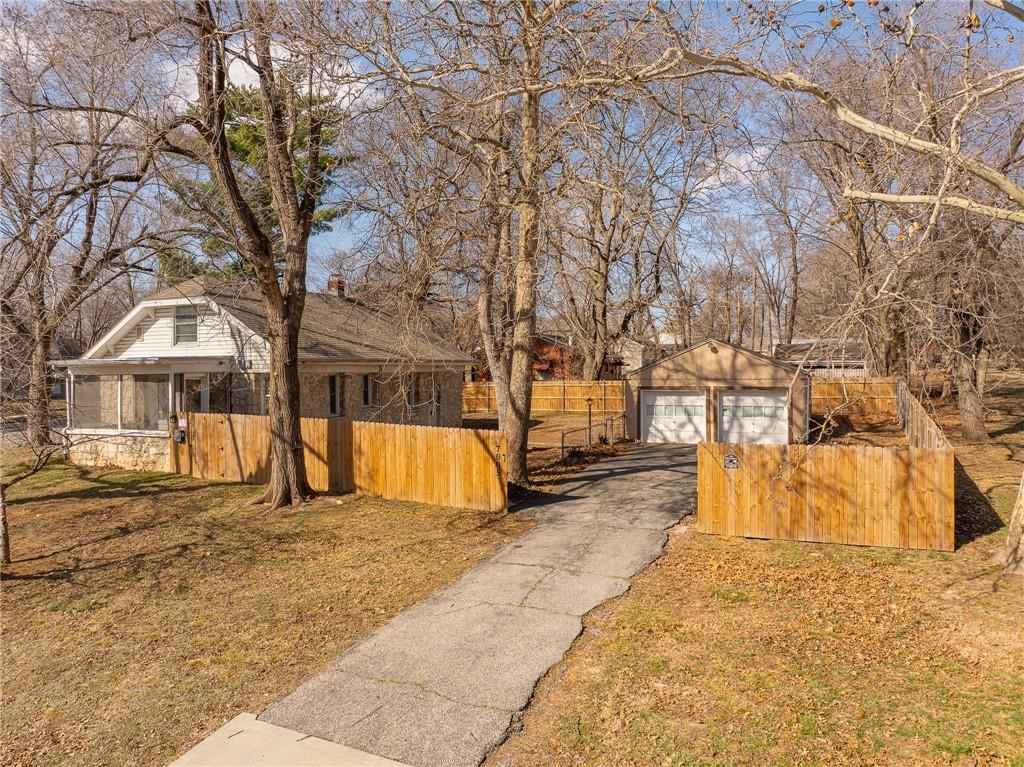 7005 Raytown Road Raytown, MO 64133 - Photo 3 of 25