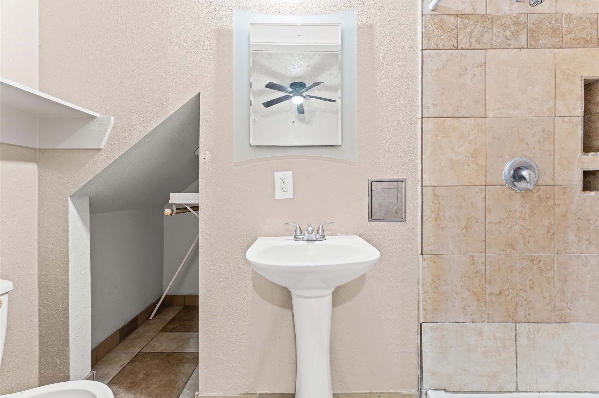 23827 Spring Dane Drive Spring, TX 77373 - Photo 22 of 36 a bathroom with a sink and a mirror