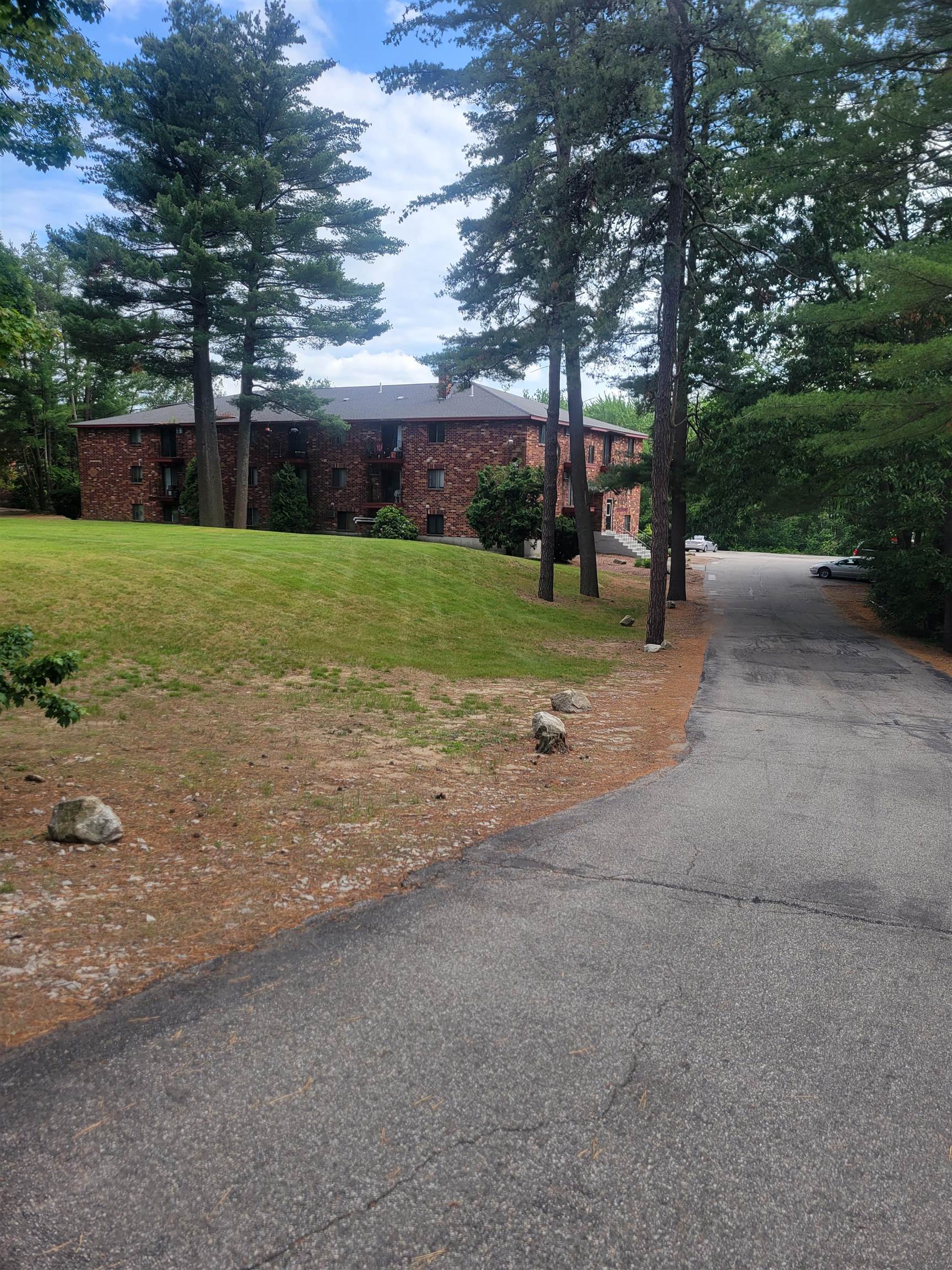 1265 Bodwell Road, Unit 8 Manchester, NH 03109 - Photo 13 of 22