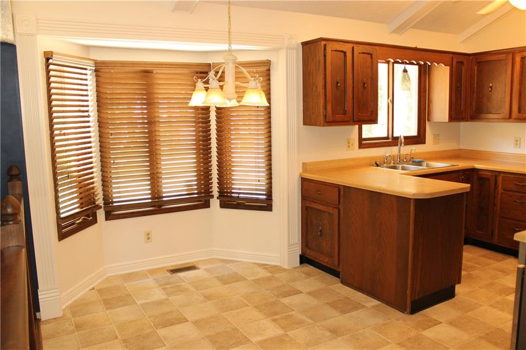 486 Covered Bridge Road Greenwood, IN 46142 - Photo 5 of 22 Gallery Image 5