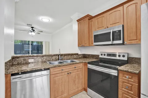 $365,000 | 752 South W 122nd Terrace, Pembroke Pines, FL 33025