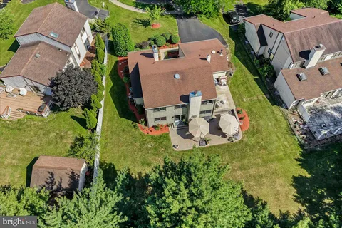 $589,000 | 103 Grove Circle, Chalfont, PA 18914
