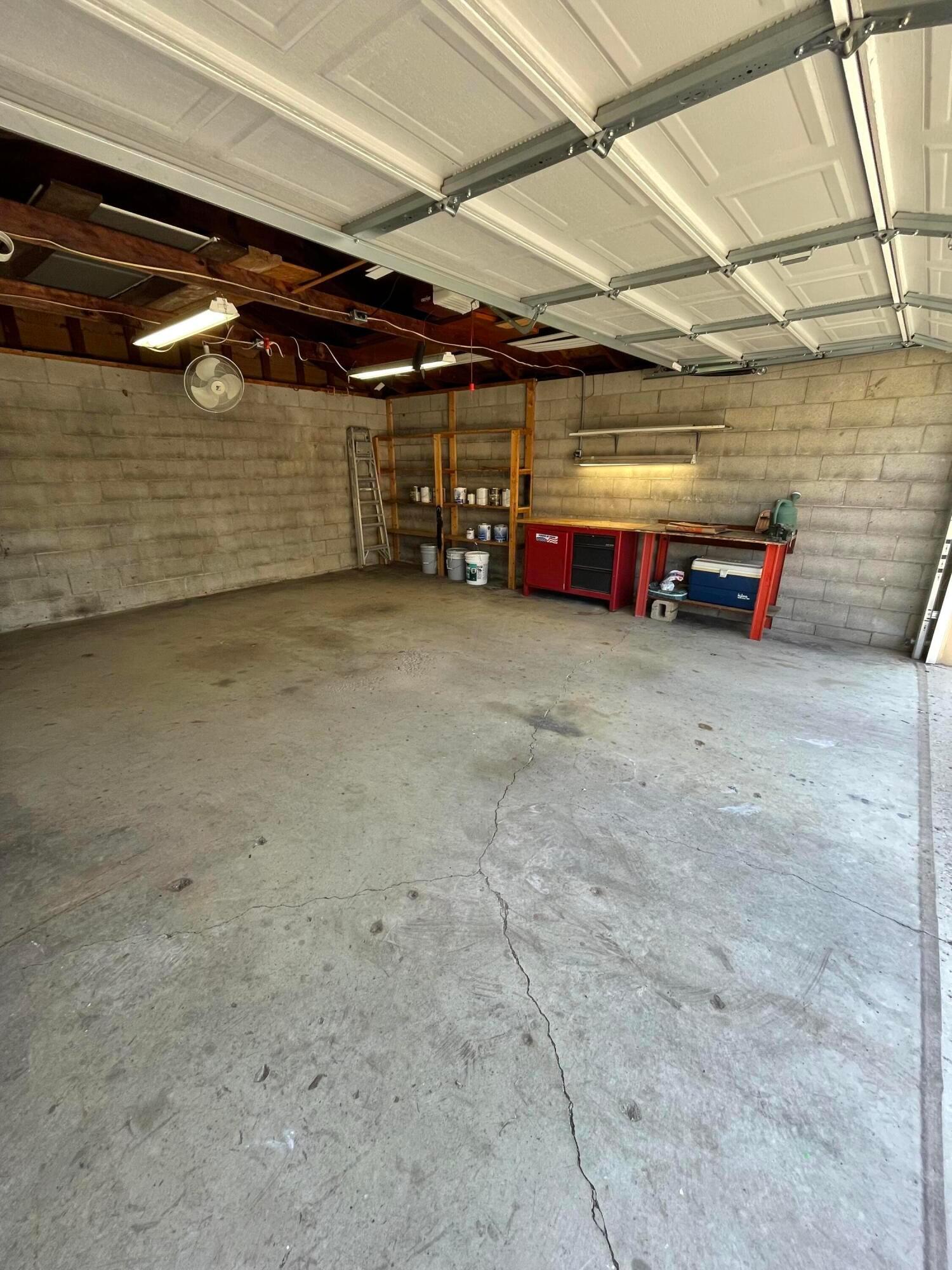 2832 Hillgate Road Columbus, OH 43207 - Photo 35 of 35 2832 Hillgate Garage 4