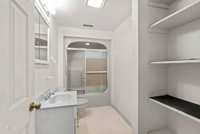 $565,000 | 604 Sandy Valley Road, Rogersville, TN 37857