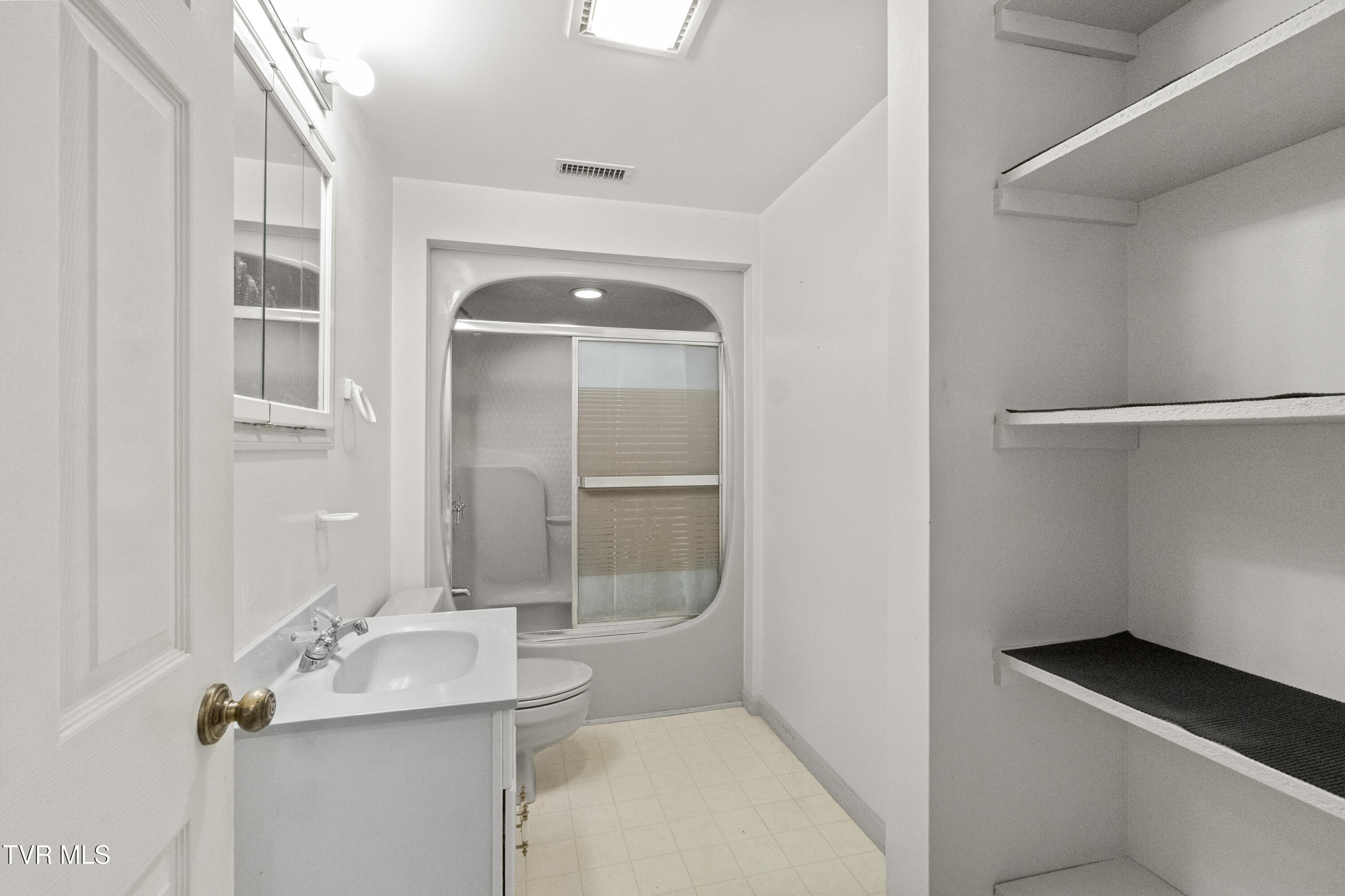 604 Sandy Valley Road Rogersville, TN 37857 - Photo 32 of 45 DSC04609