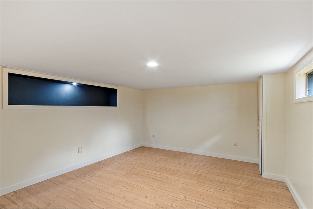 24 Hawthorne Road Norton, MA 02766 - Photo 8 of 11 Gallery Image 8