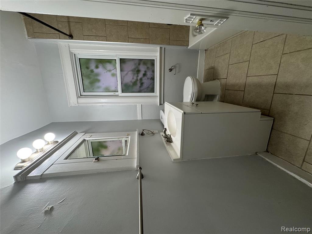 864 Nottingham Road, Unit 1N Grosse Pointe, MI 48230 - Photo 10 of 11