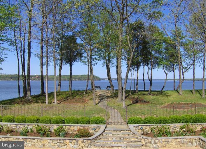 11191 Gunston Road Lorton, VA 22079 - Photo 2 of 30 River View