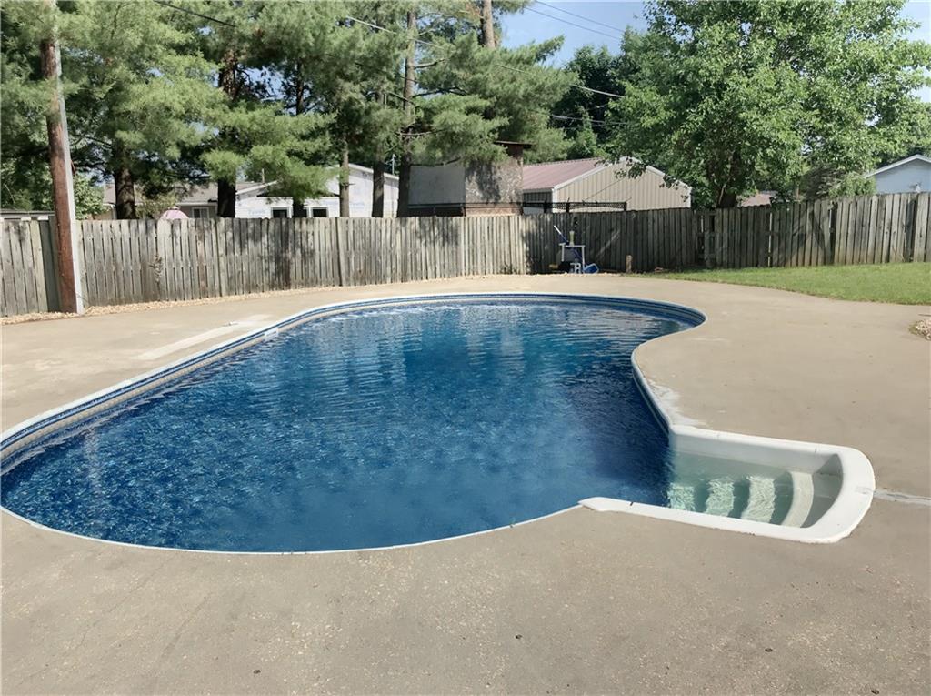 1804 Beam Road Columbus, IN 47201 - Photo 15 of 17 Gallery Image 15