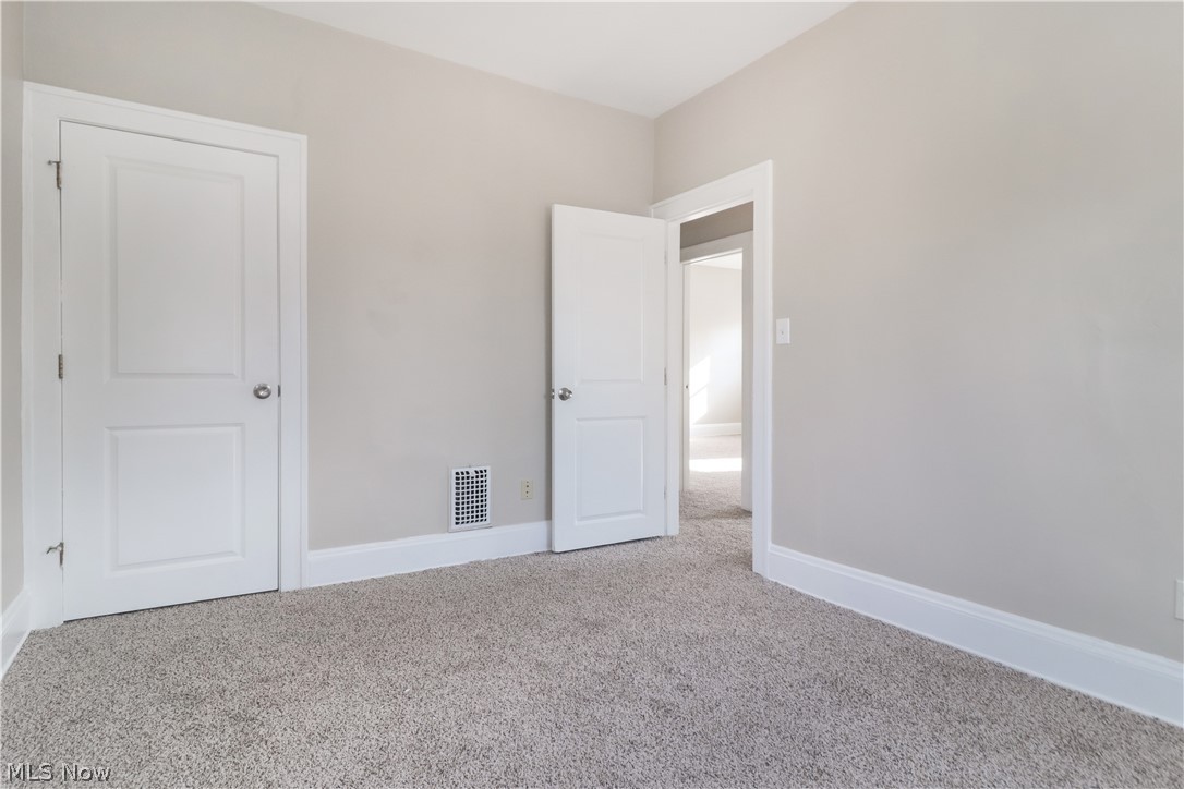 3327 Berkeley Road Cleveland, OH 44118 - Photo 23 of 35