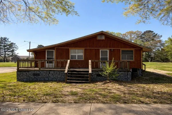$59,000 | 221 North West Street, Mendenhall, MS 39114