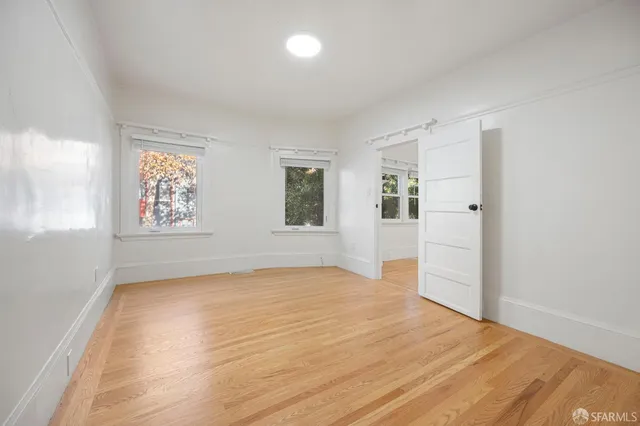 a view of entryway and washer and dryer