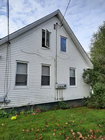 $295,000 | 110 Sullivan Street, Claremont, NH 03743
