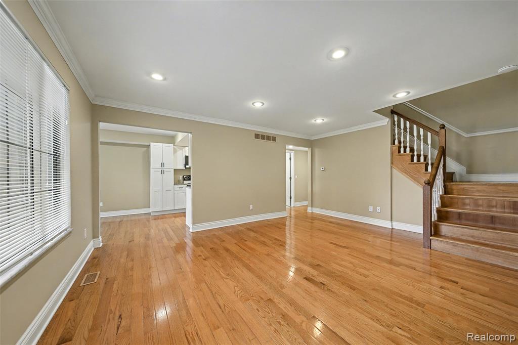 107 Meadow Ln Circle, Unit 2 Rochester, MI 48307 - Photo 6 of 24
