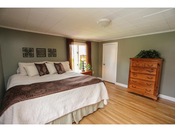 150 Wallace Road Bedford, NH 03110 - Photo 16 of 36 Gallery Image 16