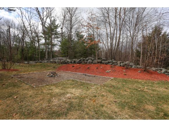 150 Wallace Road Bedford, NH 03110 - Photo 4 of 36 Gallery Image 4