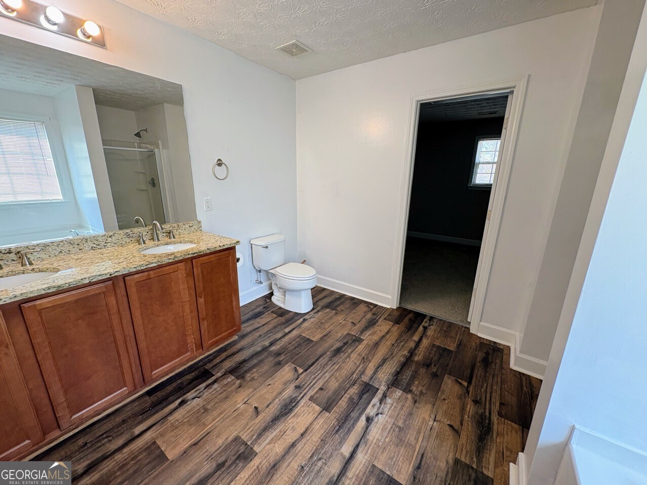 35 Timber Lane Newnan, GA 30265 - Photo 27 of 51 a bathroom with a sink and a mirror