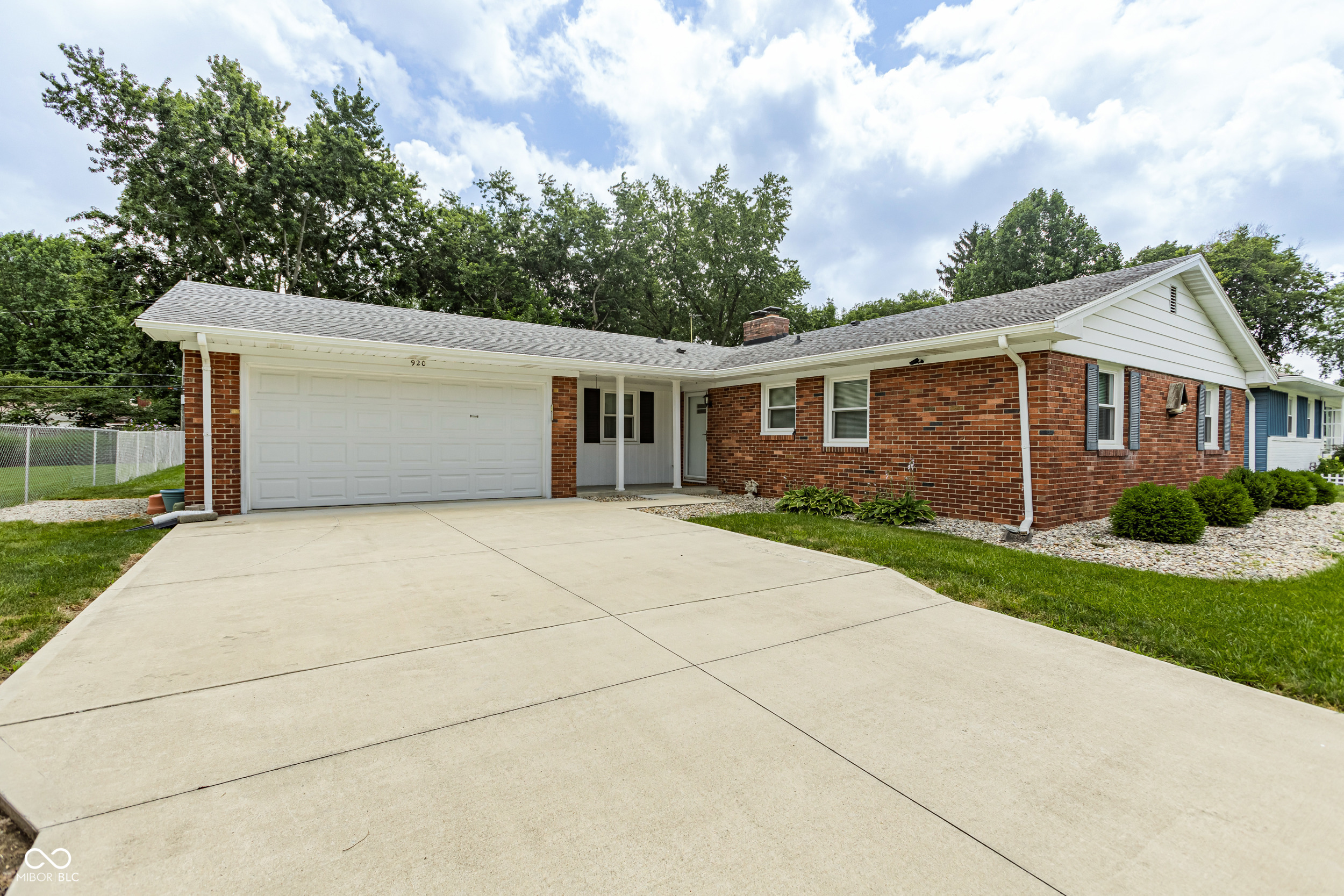 920 Shellbark Road Anderson, IN 46011 - Photo 3 of 32