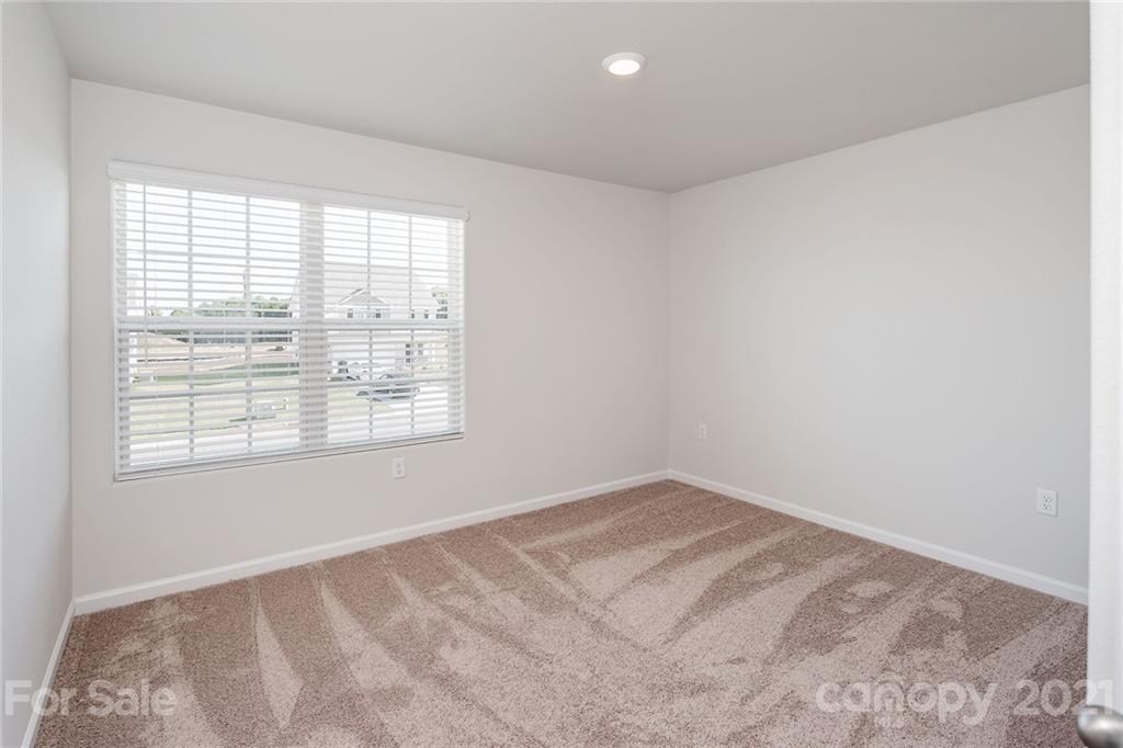 281 Rosedale Street Kings Mountain, NC 28086 - Photo 17 of 19 an empty room with a window