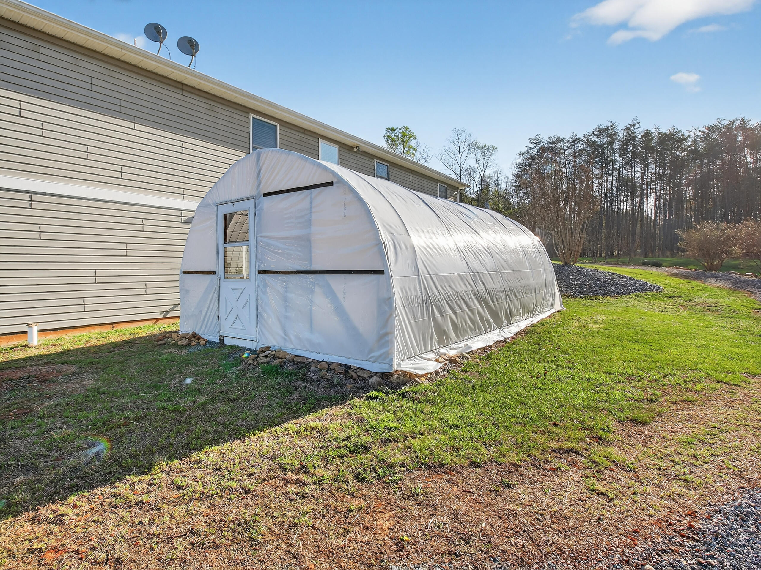 498 Meeks Road Penhook, VA 24137 - Photo 53 of 69 IMG_5286
