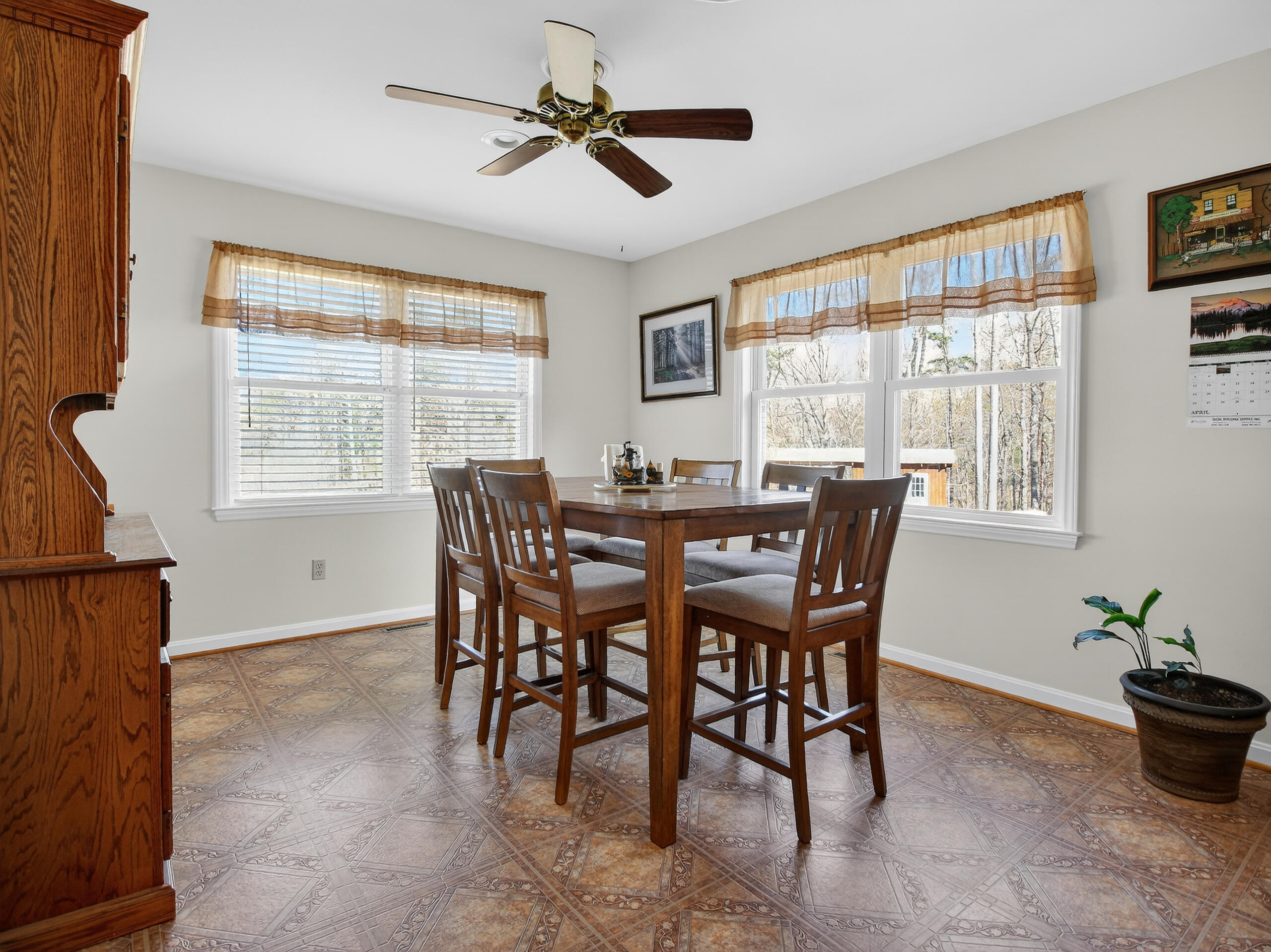 498 Meeks Road Penhook, VA 24137 - Photo 8 of 69 IMG_5337