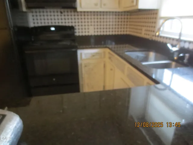 a view of utility room