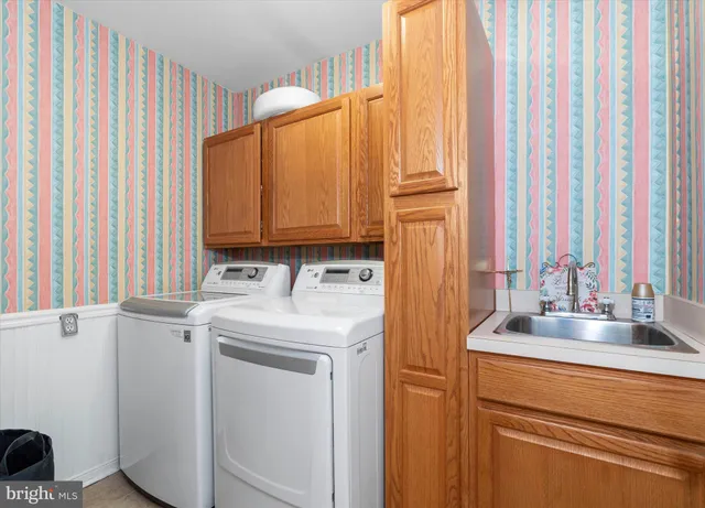 $605,000 | 15 Moonlight Court, Newark, DE 19702