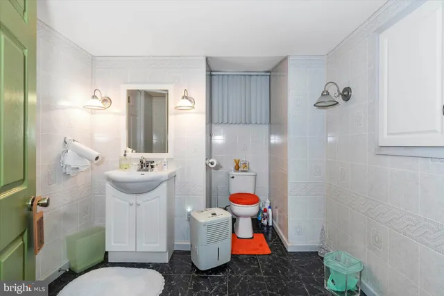 $605,000 | 15 Moonlight Court, Newark, DE 19702