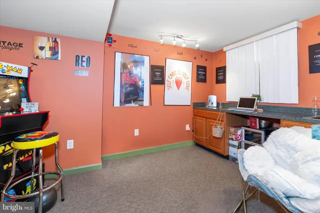 $605,000 | 15 Moonlight Court, Newark, DE 19702