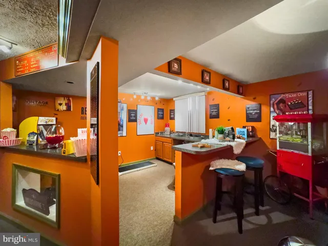 $605,000 | 15 Moonlight Court, Newark, DE 19702