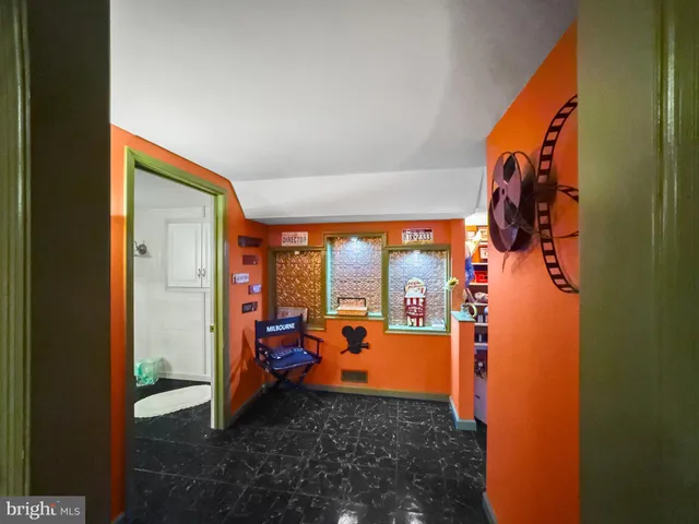 $605,000 | 15 Moonlight Court, Newark, DE 19702