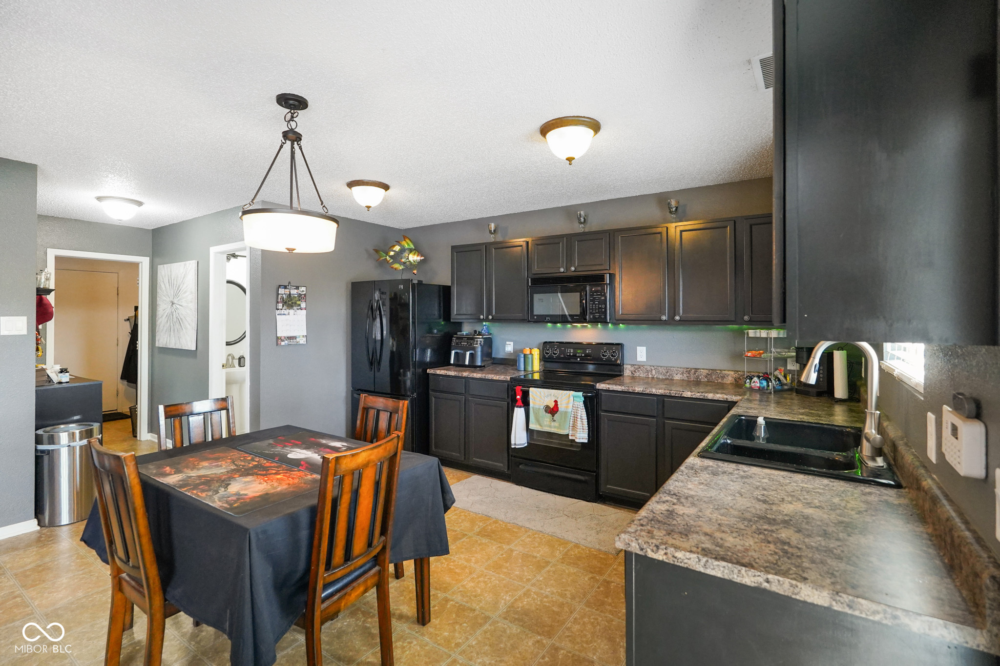 8805 Hosta Way Camby, IN 46113 - Photo 17 of 36