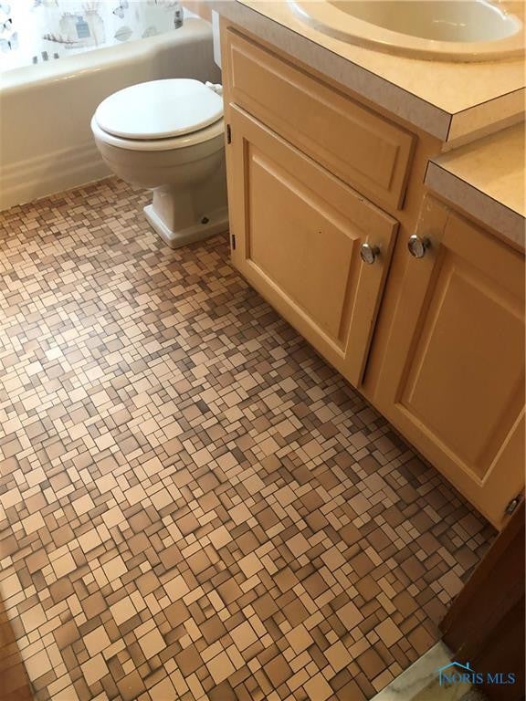 6815 Seaman Road Oregon, OH 43616 - Photo 12 of 27 Gallery Image 12
