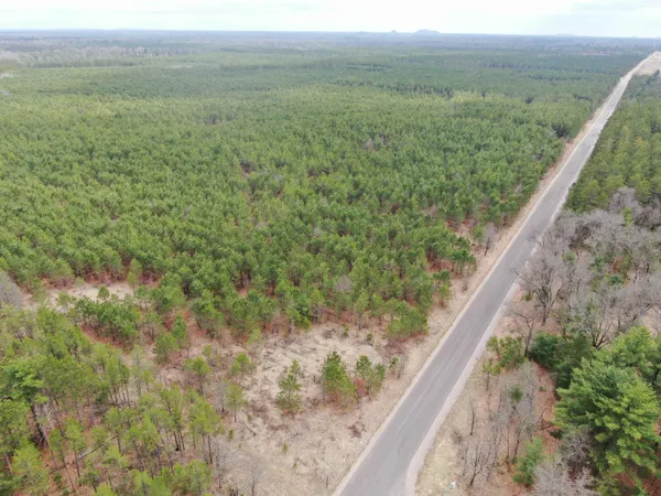 $400,000 | 80-ac 80-ac 16th, Arkdale, WI 54613