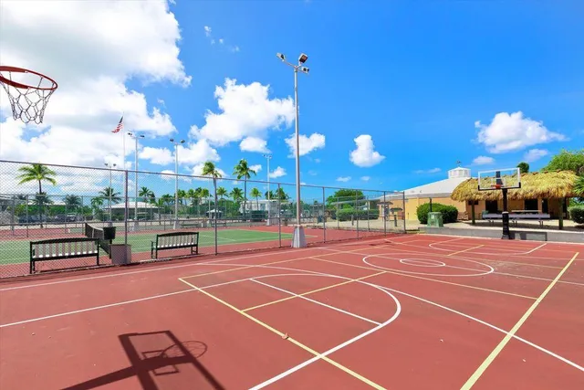 $549,000 | 701 Spanish Main Drive, Unit 247, Cudjoe, FL 33042